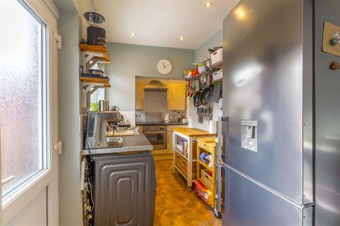 62 Victory Road, Beeston, Nottingham, NG9 1LG