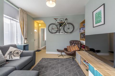 62 Victory Road, Beeston, Nottingham, NG9 1LG