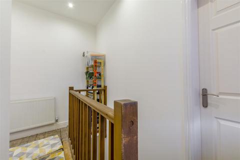 62 Victory Road, Beeston, Nottingham, NG9 1LG