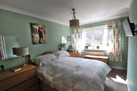 4 Hornbeams, Vigo, Gravesend, DA13 0TA