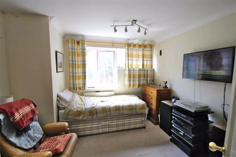 4 Hornbeams, Vigo, Gravesend, DA13 0TA