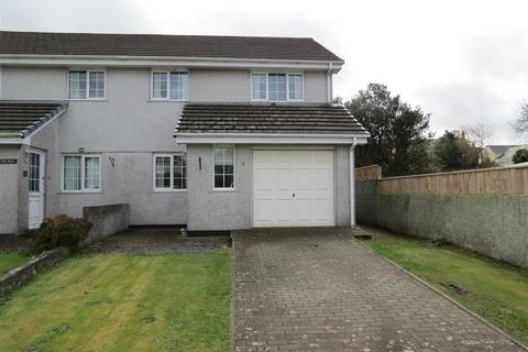 8 The Willows, Bugle, St Austell, PL26 8QZ