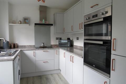 8 The Willows, Bugle, St Austell, PL26 8QZ