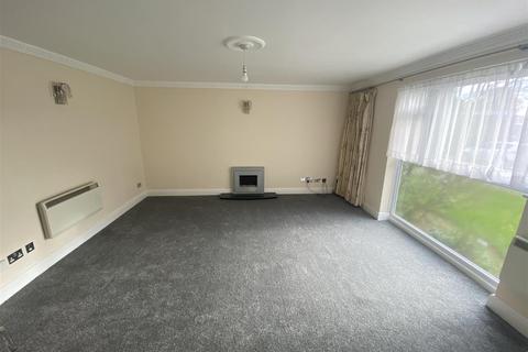11 Northcotts, Hatfield, AL9 5ES