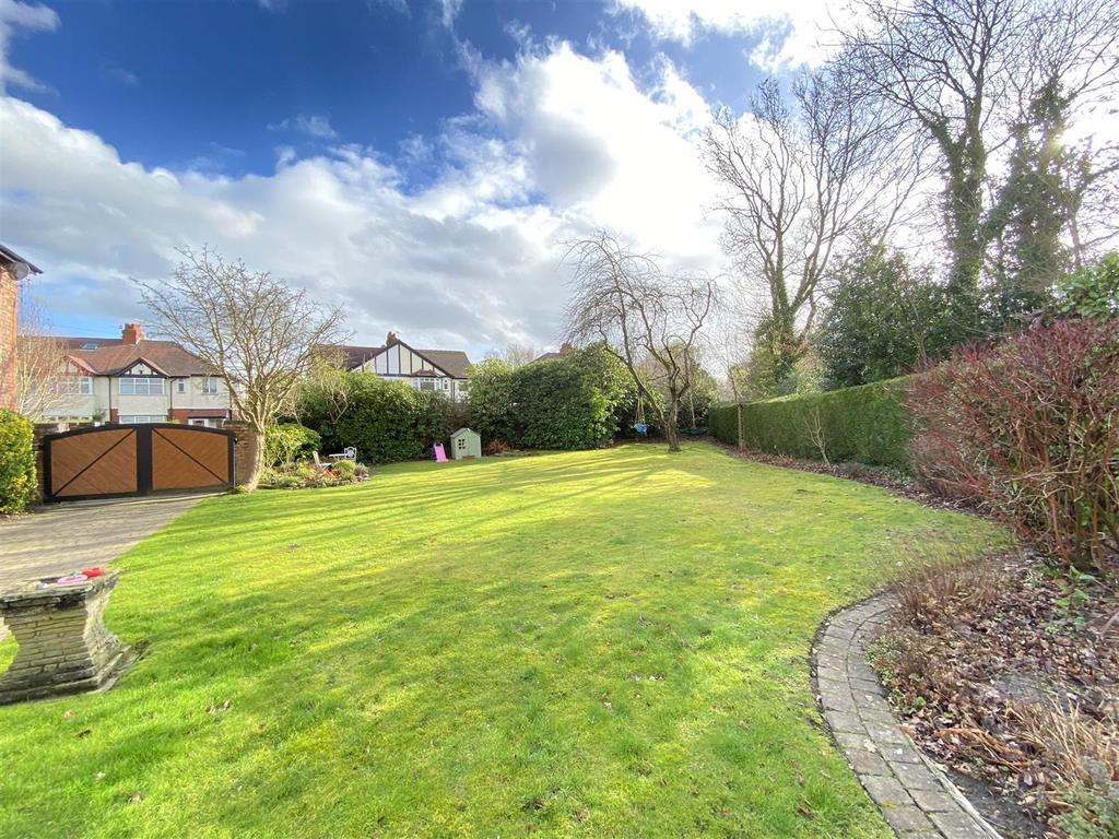 Lacey Green, Wilmslow 3 bed semidetached house £850,000