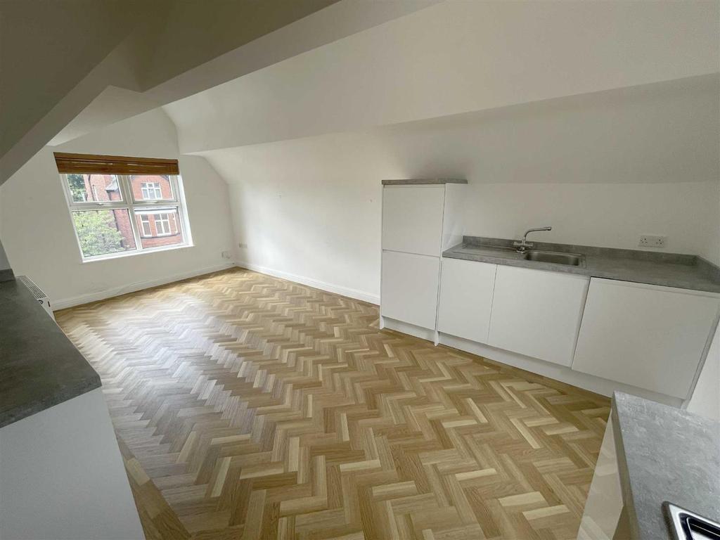 Ellesmere Road, Chorlton 2 bed apartment £995 pcm (£230 pw)