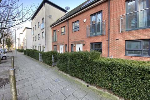 142 Broughton Lane, Salford, M7 1UF