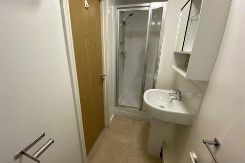 142 Broughton Lane, Salford, M7 1UF