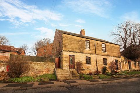 4 bedroom semi-detached house for sale - West Farm Cottages, Killingworth Village, Newcastle Upon Tyne
