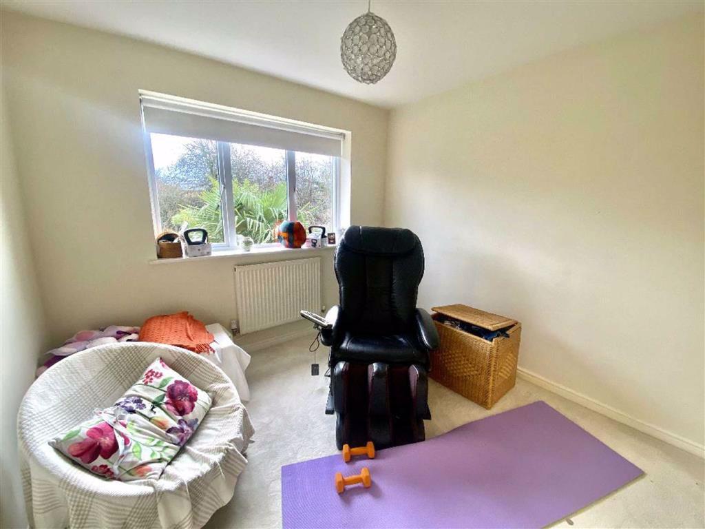 Bedroom 4 (rear)