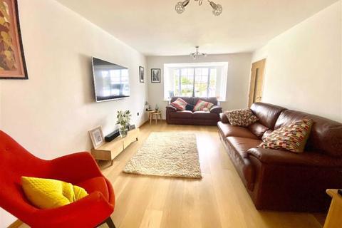 14 Teal Drive, Hinckley, LE10 0GP