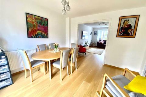 14 Teal Drive, Hinckley, LE10 0GP