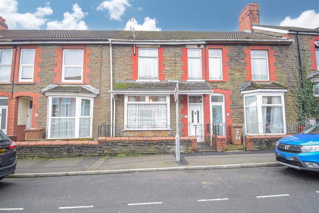 Bartlett Street, Caerphilly 3 bed terraced house £175,000