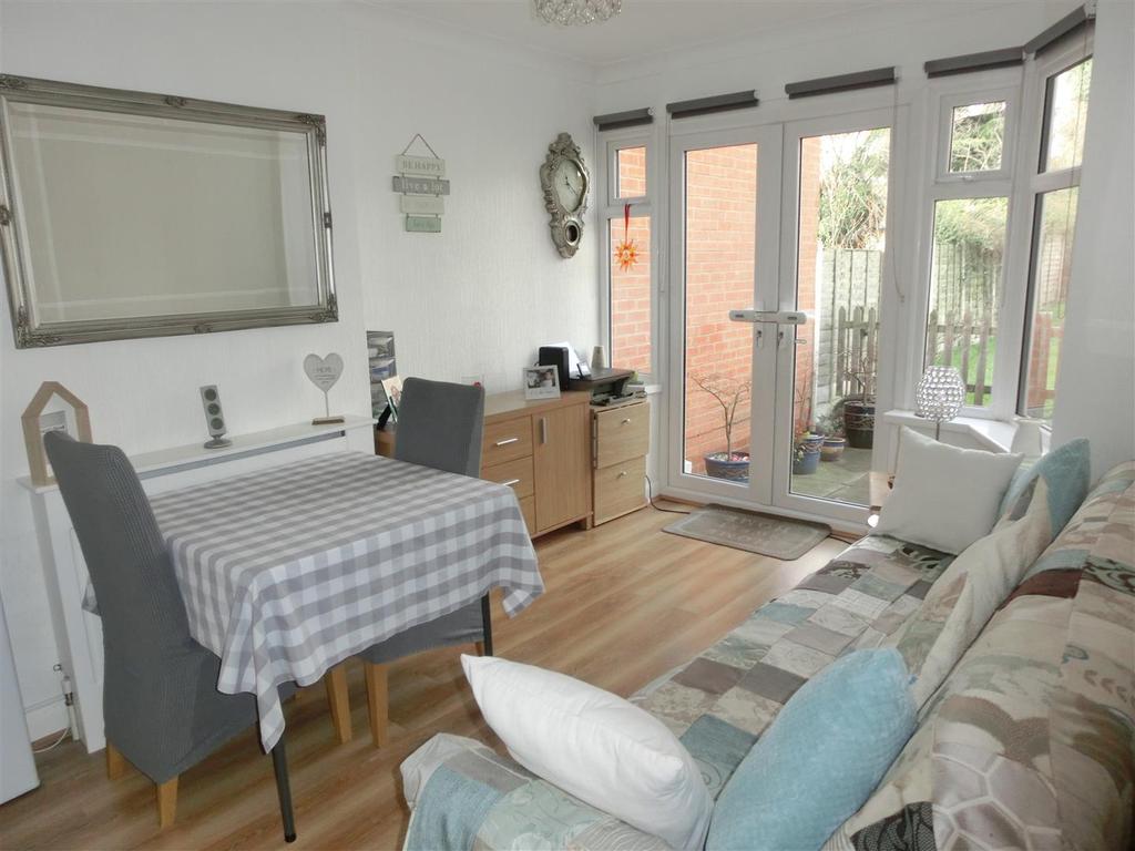 Trysull Avenue, Sheldon, Birmingham 3 bed semidetached house £240,000