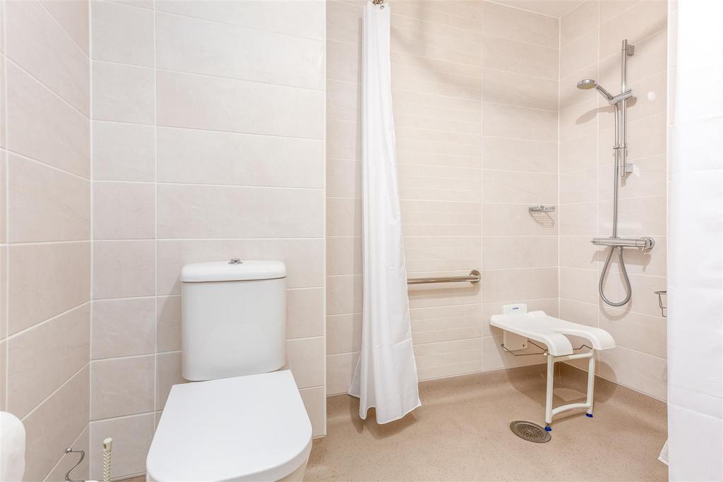 Bathroom.jpg