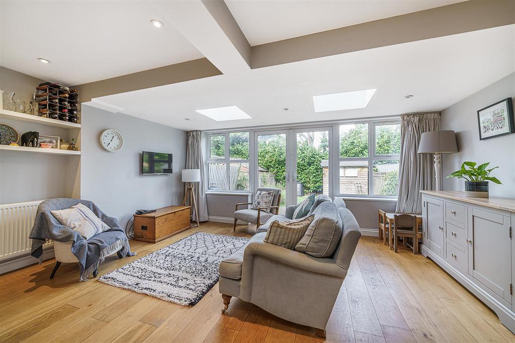 25 Linton Grove-8.JPG