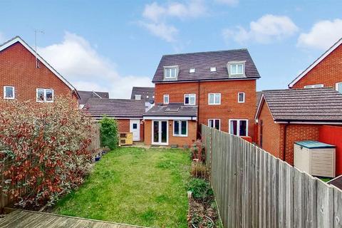 6 Littlestone Gate, Broughton, Milton Keynes, MK10 7DH