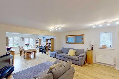 6 Littlestone Gate, Broughton, Milton Keynes, MK10 7DH