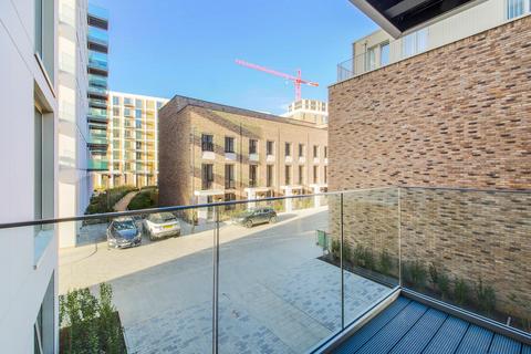 1 bedroom apartment to rent, Liner House, Royal Wharf, London, E16