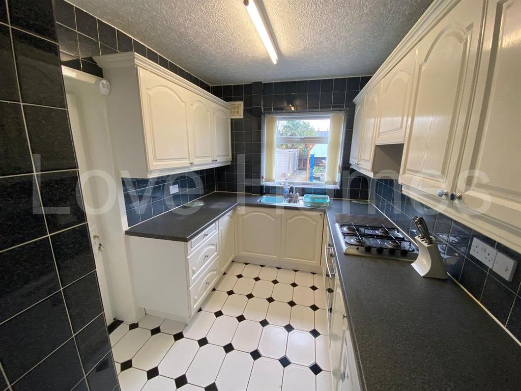 Hazelhurst Drive, Garstang, Preston 2 bed semidetached house £700