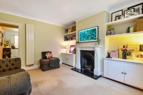 121 Kings Road, Godalming, GU7 3EU