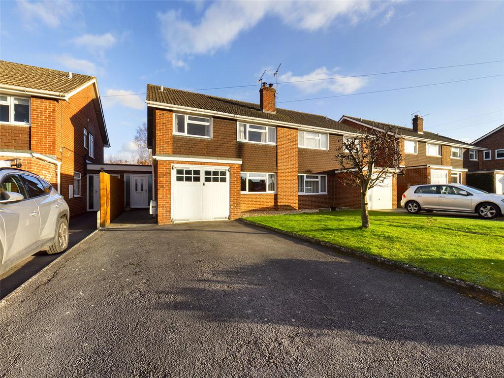 Brookfield Road, Hucclecote... 4 bed semidetached house £360,000