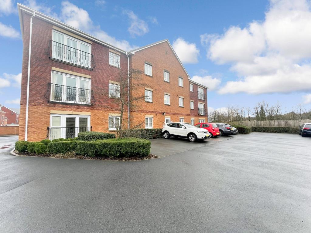 Moorland Green, Gorseinon, Swansea... 2 bed apartment £110,000