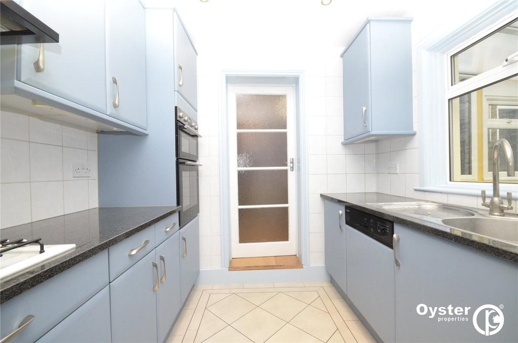 Ranelagh Gardens, Ilford, IG1 4 bed semidetached house £2,100 pcm (£