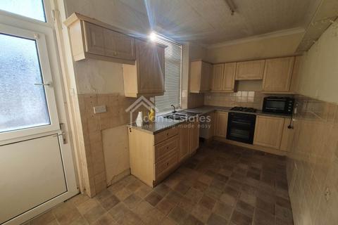 2 bedroom terraced house to rent, Brewery Lane, Dewsbury