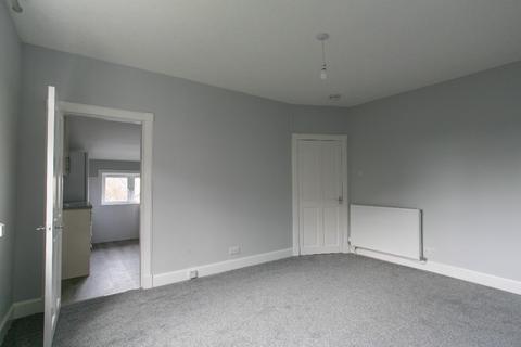 2 bedroom flat to rent, Dryden Gardens, Pilrig, Edinburgh, EH7