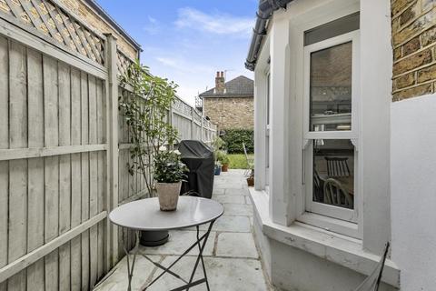 31 Howson Road, London, SE4 2AL