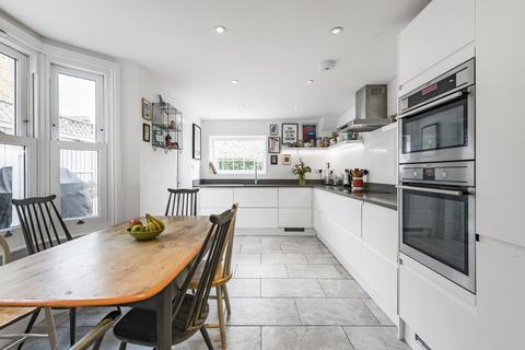 31 Howson Road, London, SE4 2AL