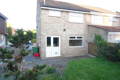 3 bedroom semi-detached house to rent, Swinburne Close, Sutton Hill, TF7