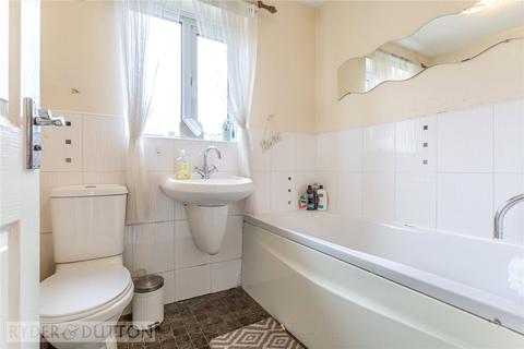 16 Cape Gardens, Shaw, Oldham, OL2 8PD