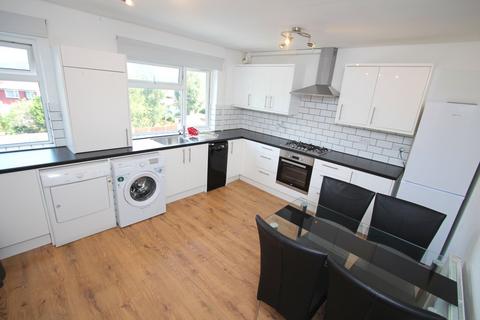 4 bedroom flat to rent, Camellia Lane, Surbiton KT5