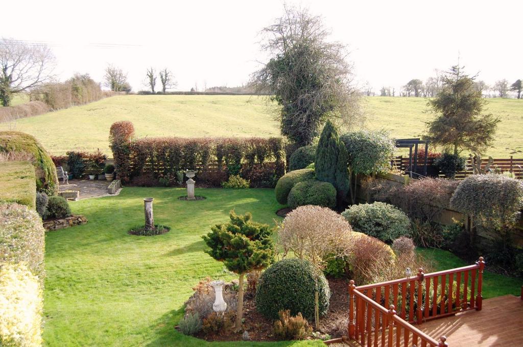 High Stack, Long Buckby, Northampton NN6 7QT 4 bed detached house £525,000