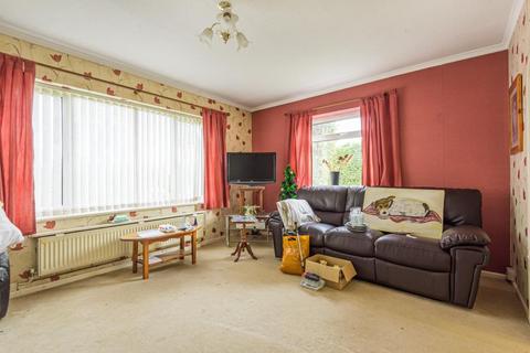 72 Ashfield Road, Carterton, OX18 3QZ