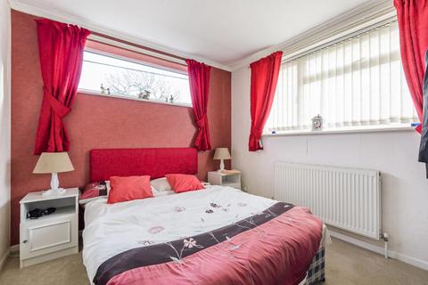 72 Ashfield Road, Carterton, OX18 3QZ