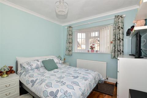 3 Copperhouse Road, Rochester, ME2 2TQ