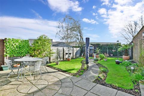 3 Copperhouse Road, Rochester, ME2 2TQ