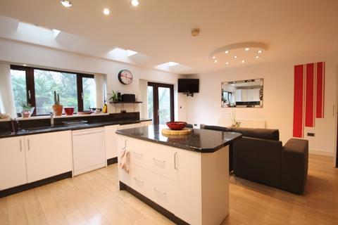 5 bedroom house share to rent - Greenacres Road, Worcester, WR2