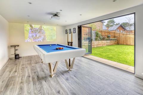 3 Chieftain Road, Longcross, Chertsey, KT16 0BG
