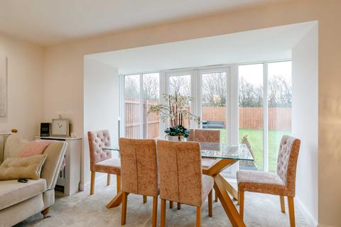 20 Mclaren Place, Morley, Leeds, LS27 0FS