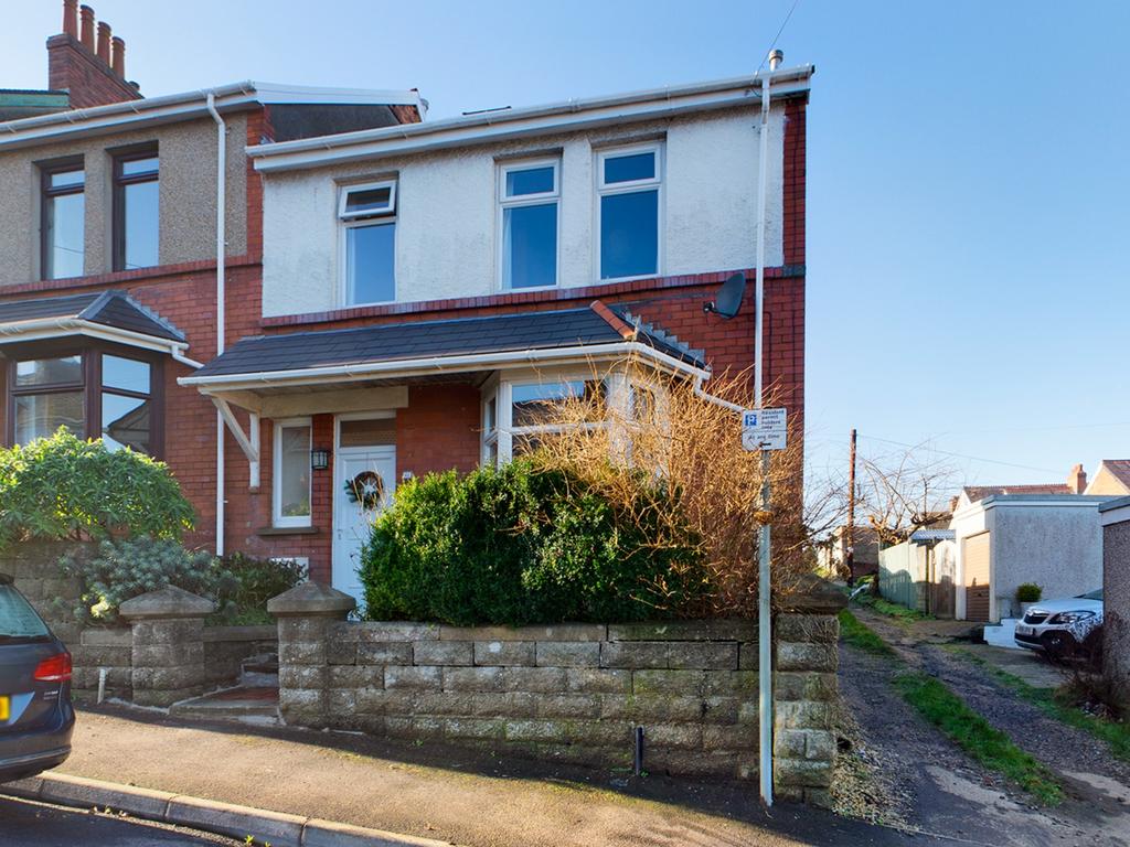 Oakland Road, Mumbles, Swansea, SA3 4 bed end of terrace house £450,000