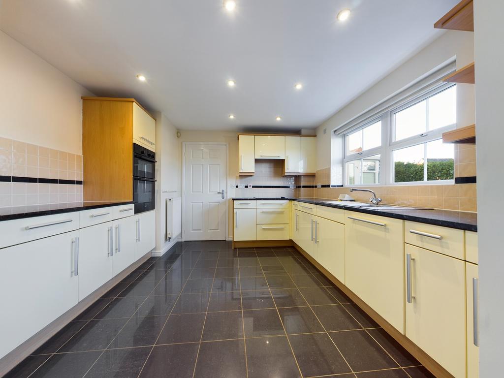 William Gammon Drive, Limeslade, Swansea, SA3 4 bed detached house £