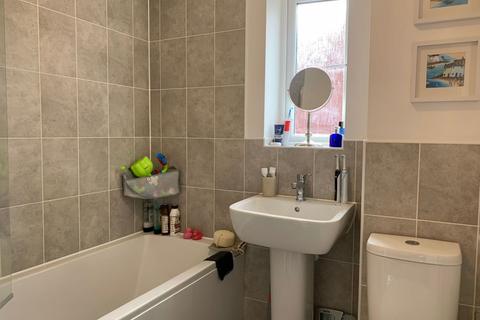 16 Academy Drive, Northampton, NN2 7AY