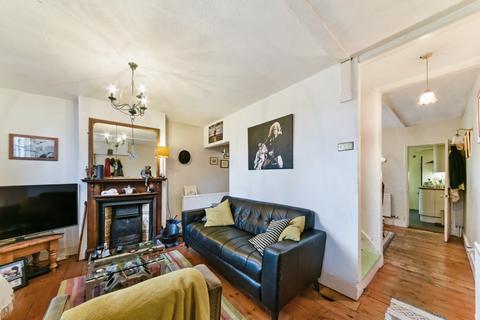 8 Red Lion Place, London, SE18 3RN