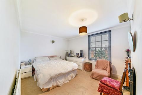 8 Red Lion Place, London, SE18 3RN
