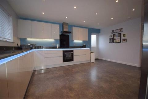 2 Cedar Drive, Syston, Leicester, LE7 2PS