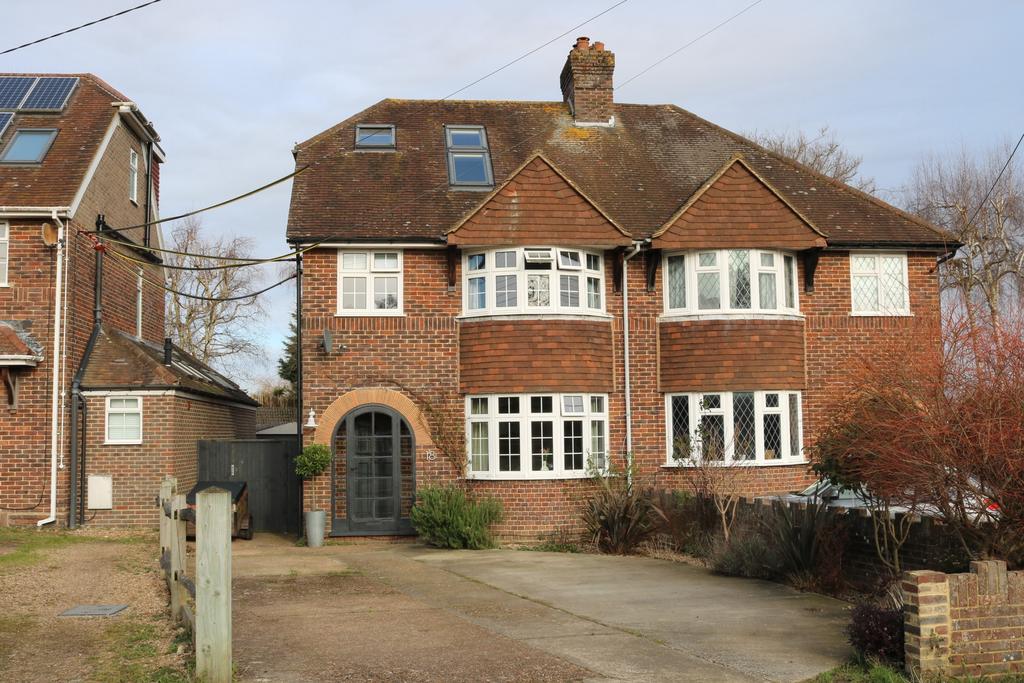 Meadow Lane, Lindfield, RH16 5 bed house £750,000